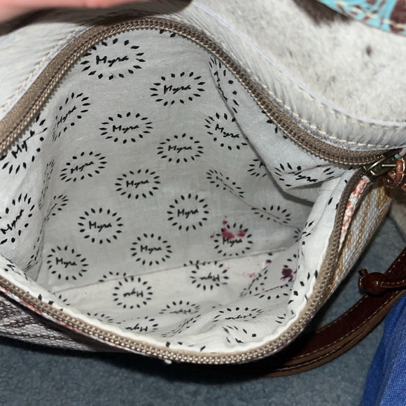Myra Bag Chic Indie Crossbody - Picture 7 of 13